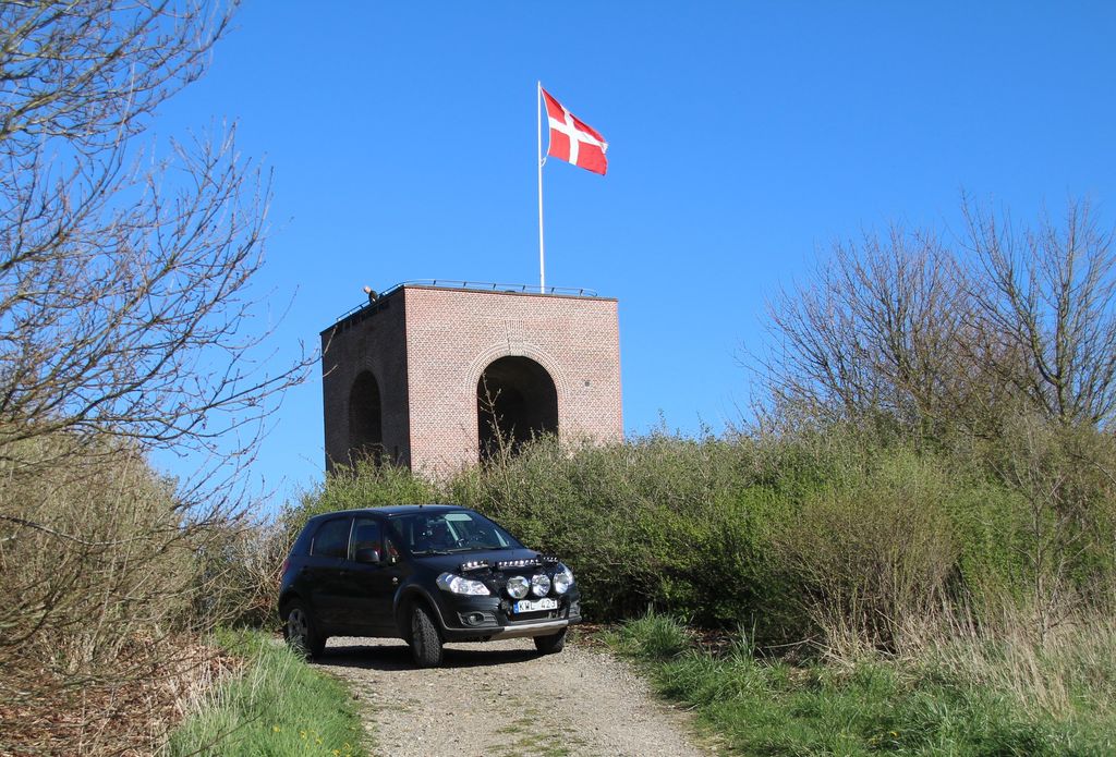 Vinder blandt de udenlandske deltagere blev Bjôrn Henriksen og Ulf Anderson fra Sverige som her kører på ruten ved Ejer Bjerge